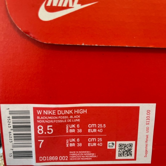 Pre loved Women’s Nike Dunk High Black, Grey and White Sneakers in Size 8 1/2 US - Picture 10 of 10